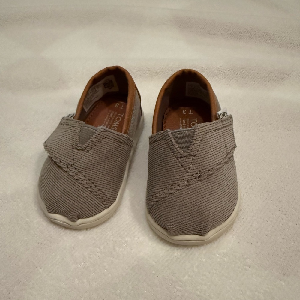 TOMS Kids Tan Shoes (T3)